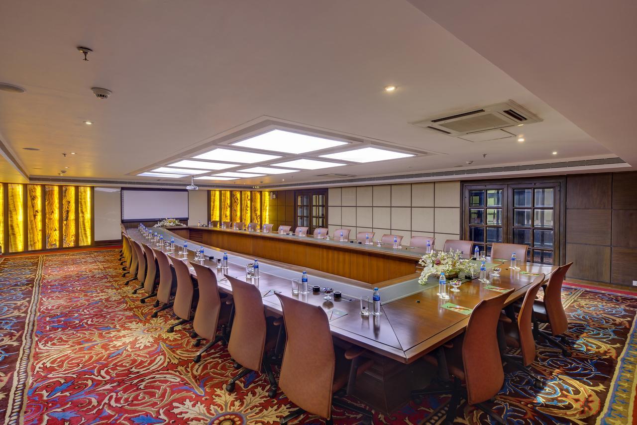 Mayfair Convention Бхубанешвара Экстерьер фото