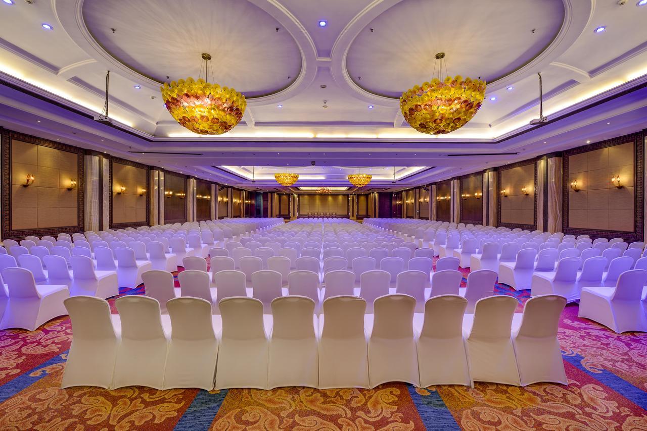 Mayfair Convention Бхубанешвара Экстерьер фото