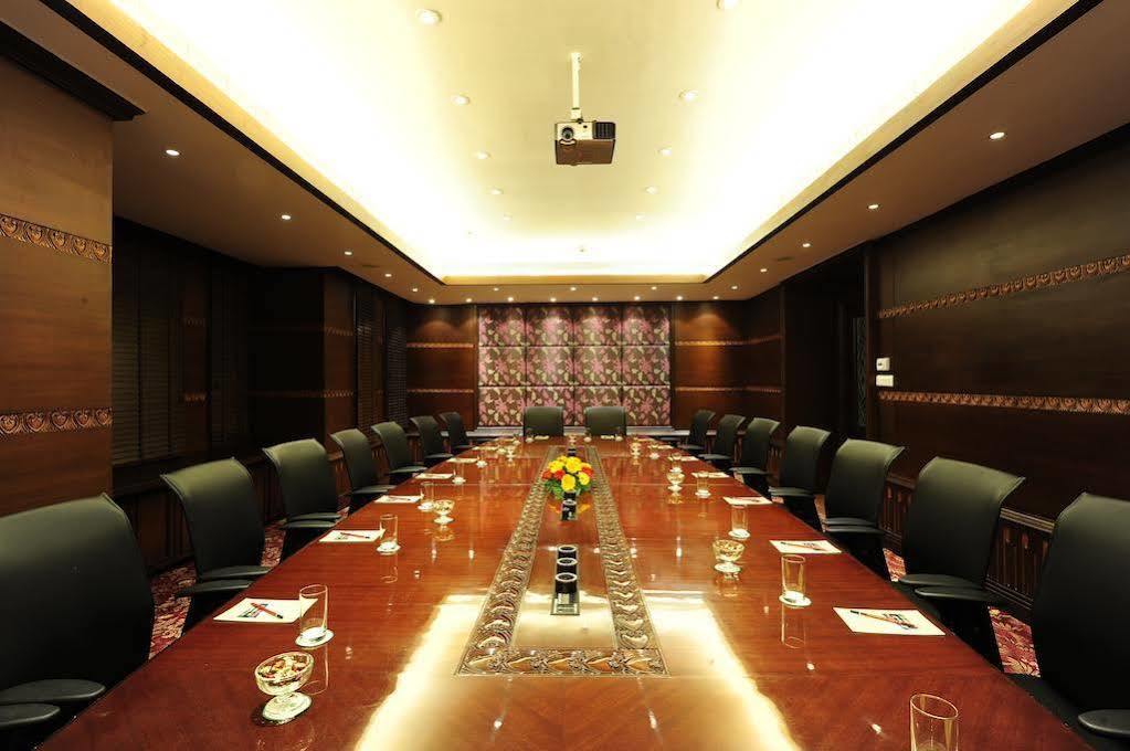 Mayfair Convention Бхубанешвара Экстерьер фото