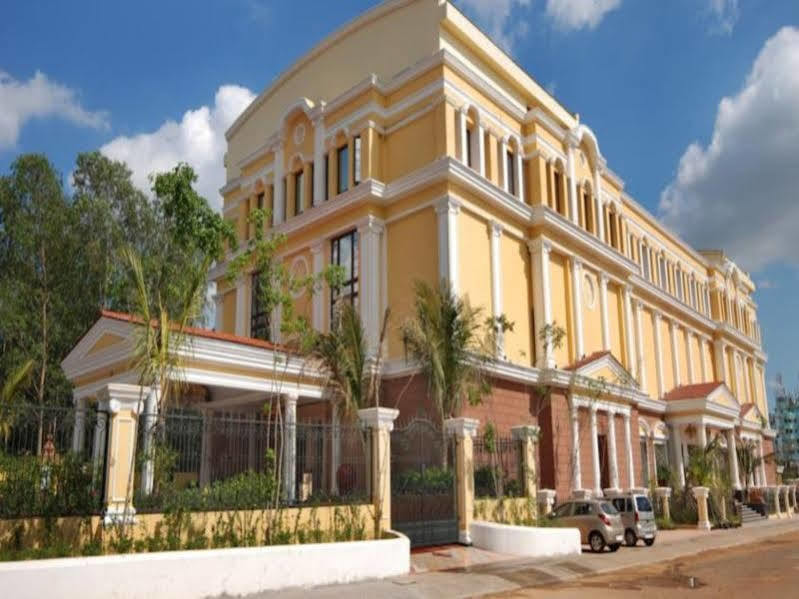 Mayfair Convention Бхубанешвара Экстерьер фото