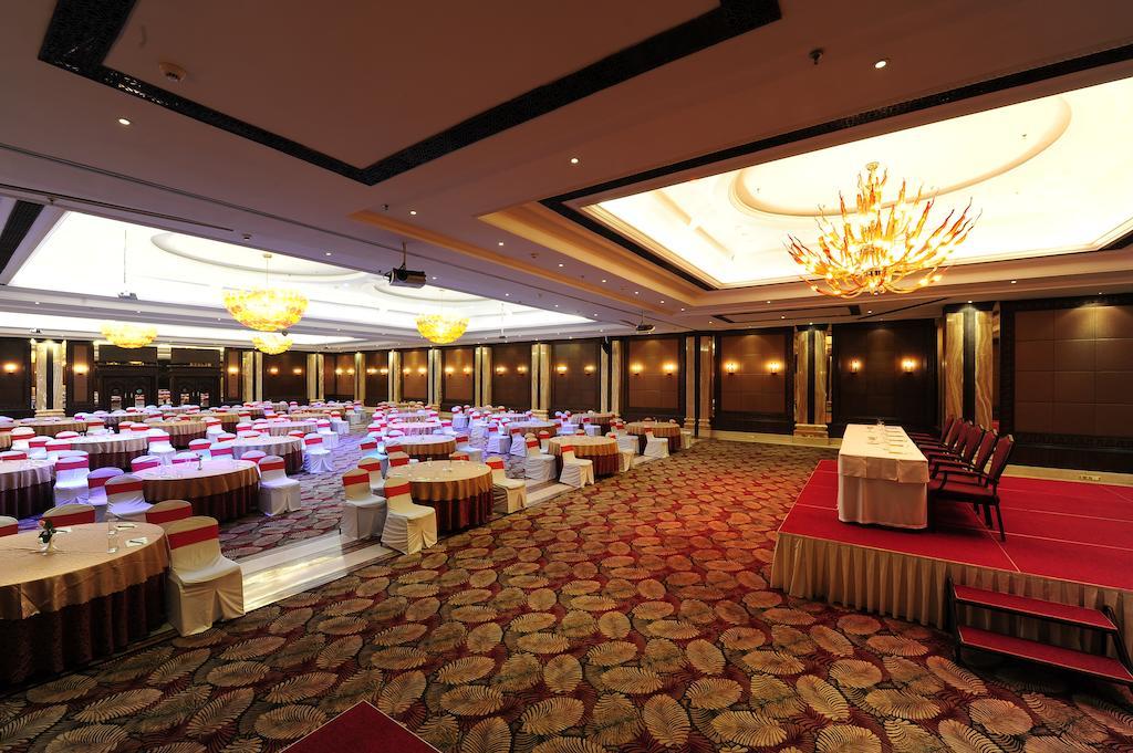 Mayfair Convention Бхубанешвара Экстерьер фото